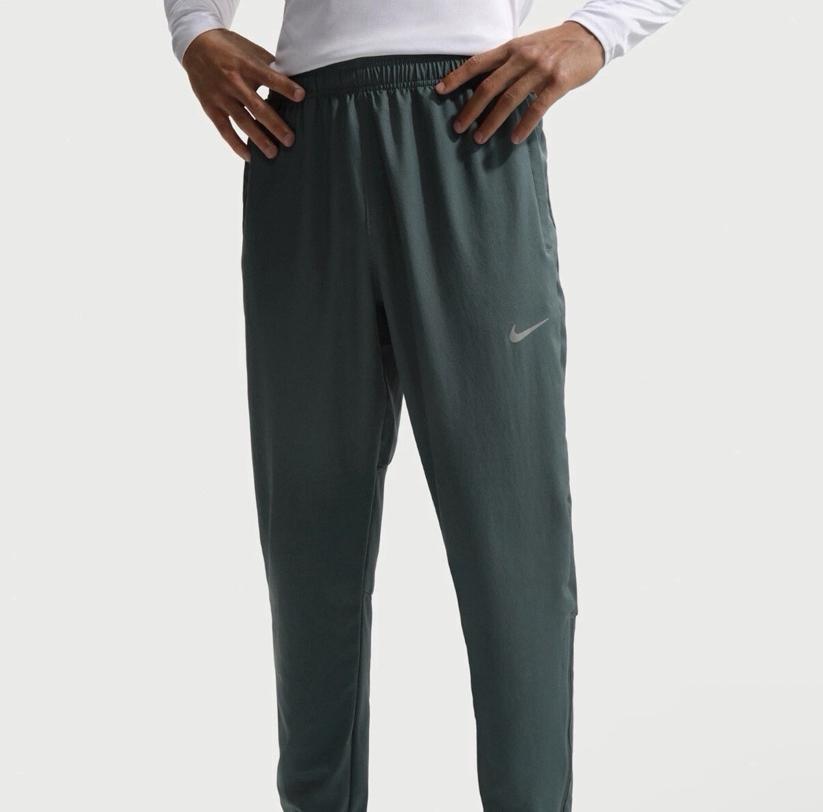 Nike Challenger Men's Dri-FIT Woven Trousers Green Size XL IQ0546-344