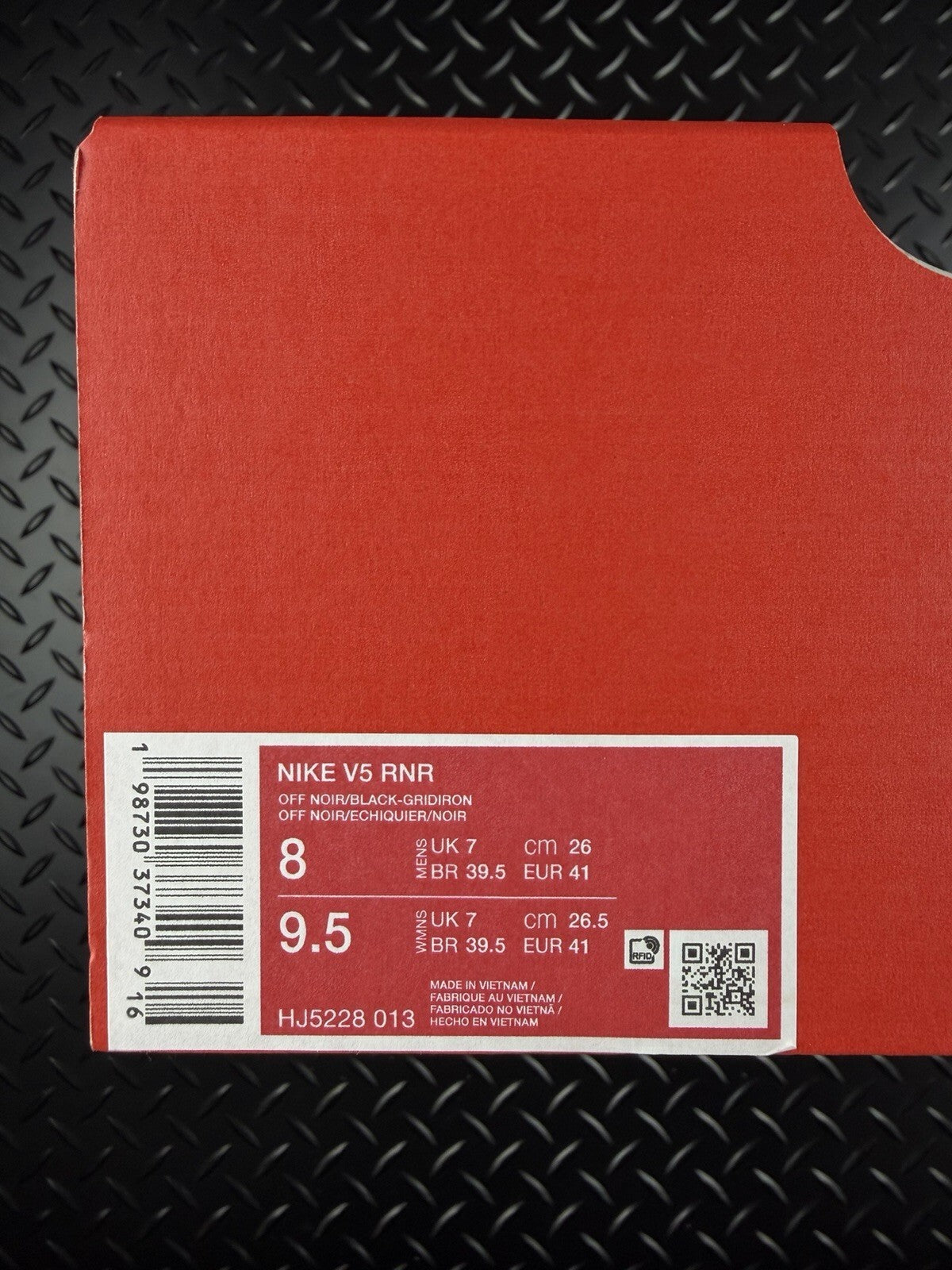 Nike V5 RNR ‘Black Gridiron’ Brand New 100% Authentic Trainers Size UK 7