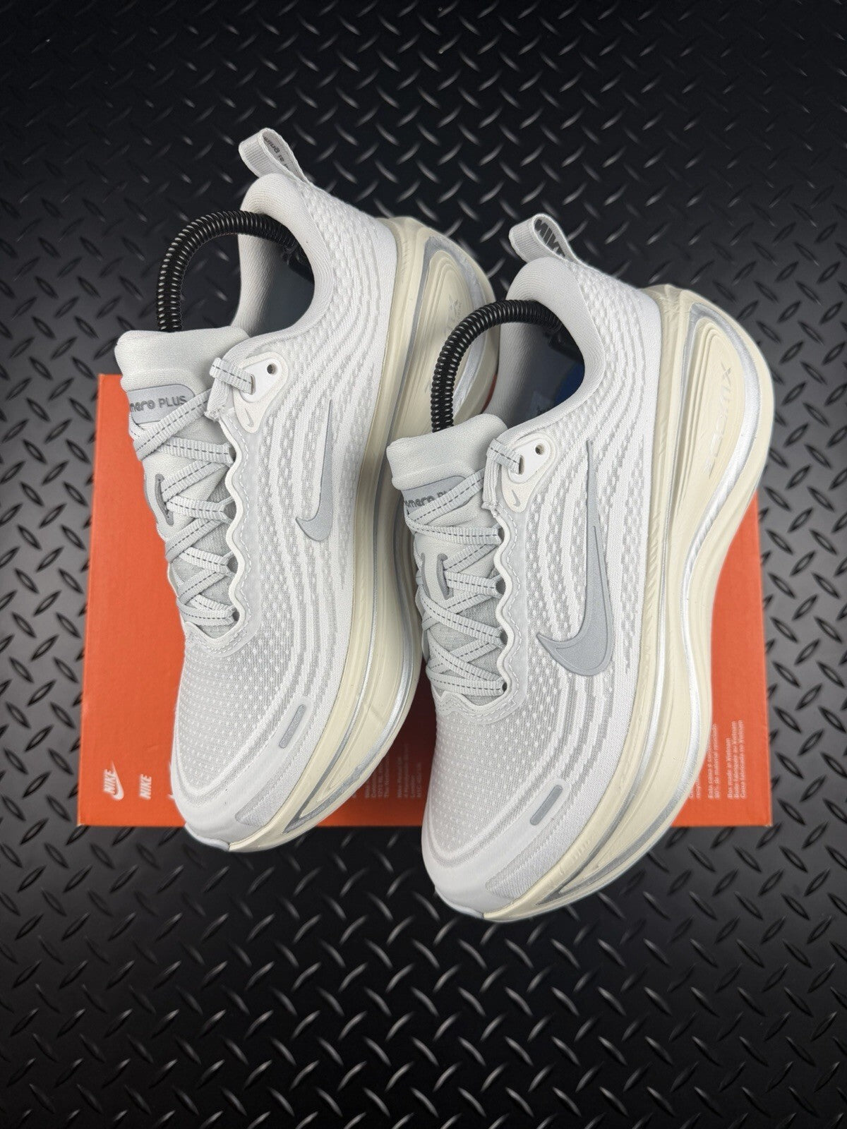 Nike Vomero Plus ‘Platinum Tint’ Running Trainers £175 RRP Brand New WMNS UK 5