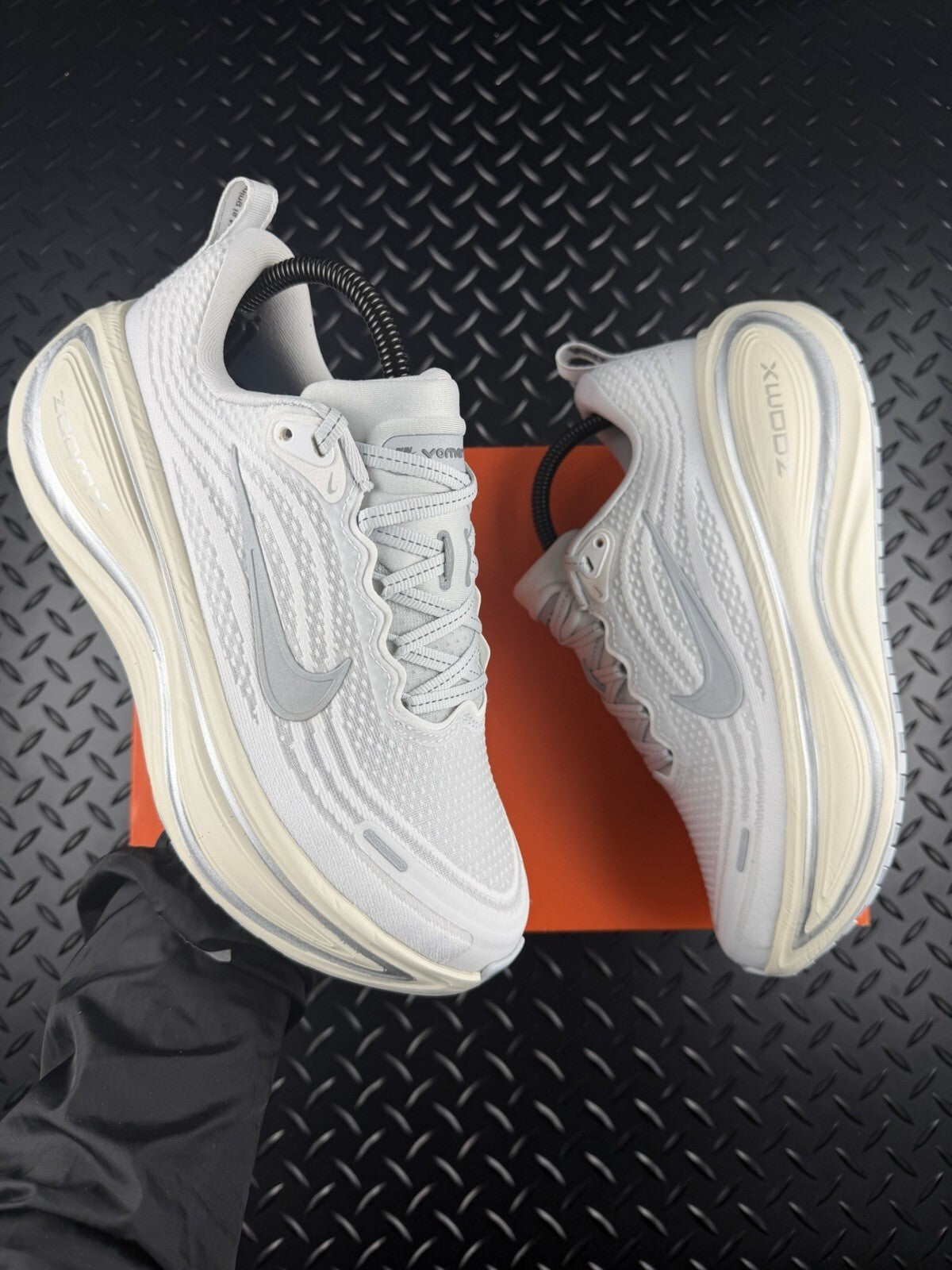 Nike Vomero Plus ‘Platinum Tint’ Running Trainers £175 RRP Brand New WMNS UK 5