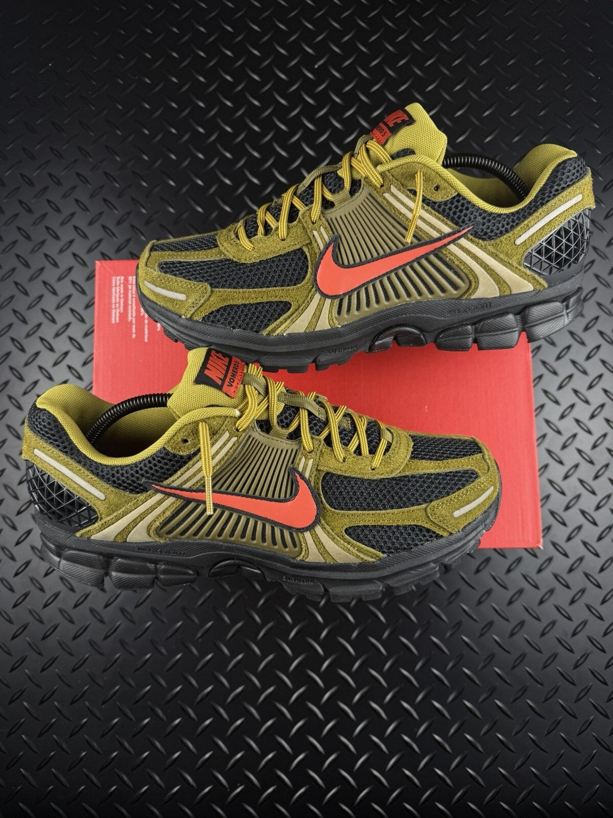 Nike Zoom Vomero 5 PRM ‘Olive Flak’ Brand New 100% Authentic Size UK 9.5
