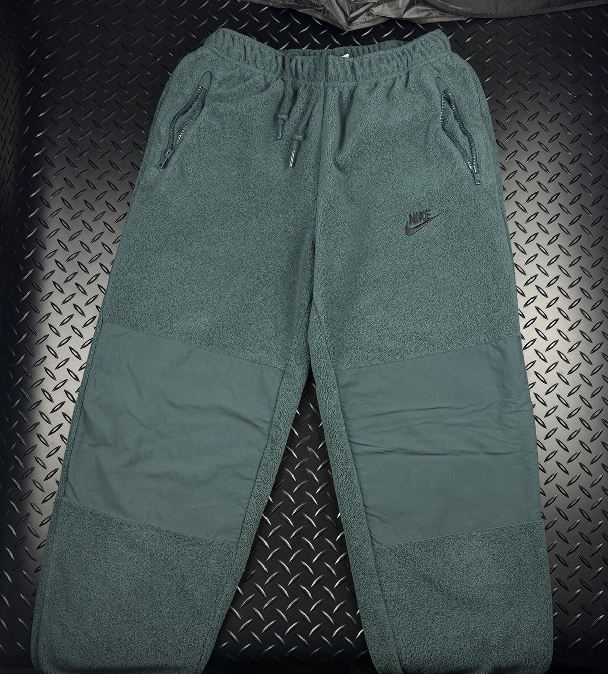 Nike Club Fleece+ Polar Fleece Pants ‘Khaki Green’ 100% Authentic Size Small