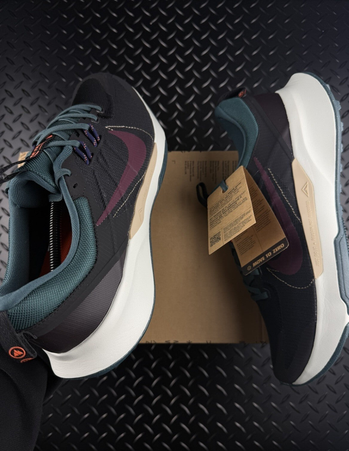 Nike Juniper Trail 2 Running Trainers ‘Black Teal’ Brand New Men’s Size UK 12