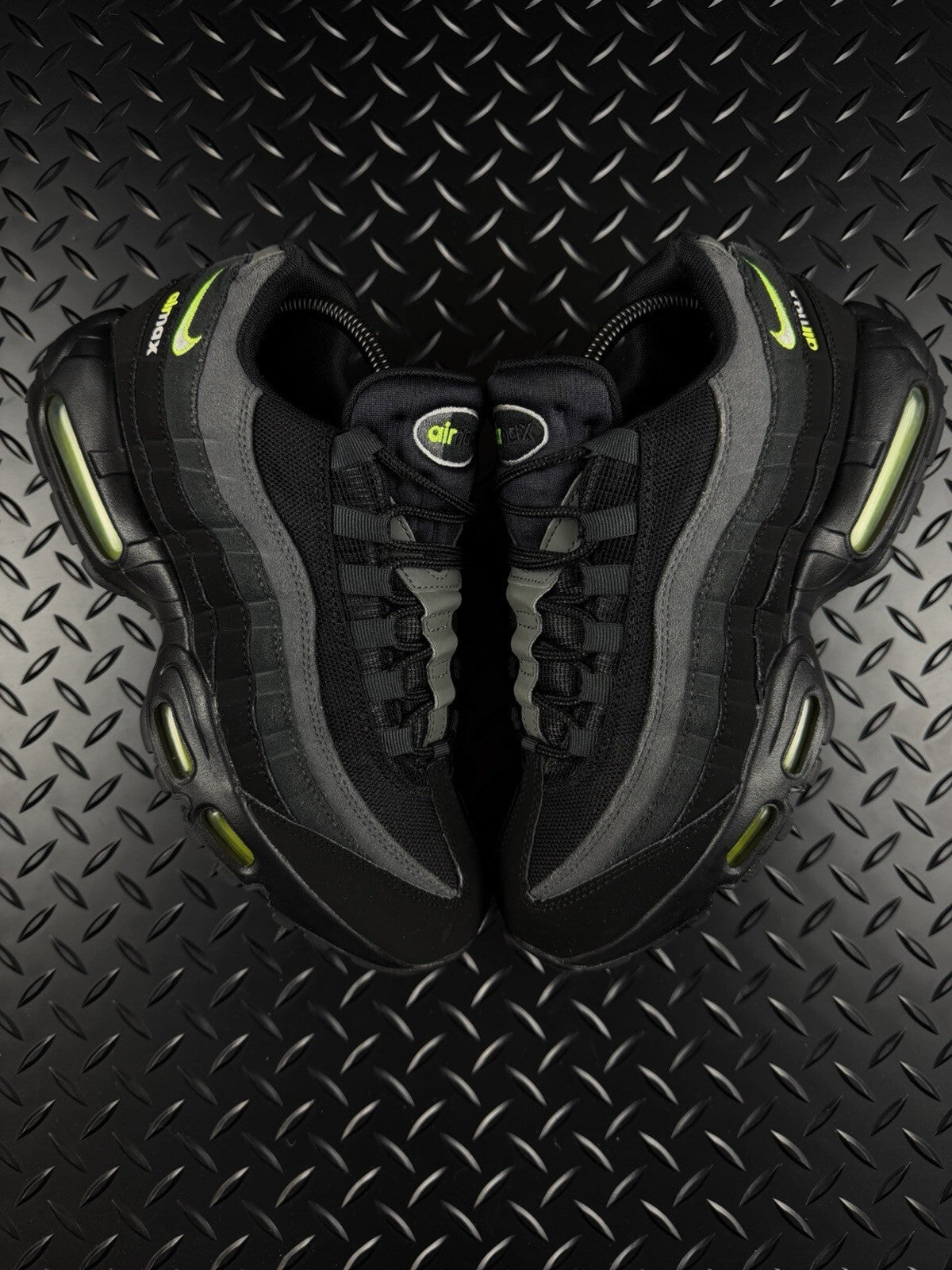 Nike Air Max 95 ‘Anthracite Grey/Black Volt’ 100% Authentic Mint Condition UK 7