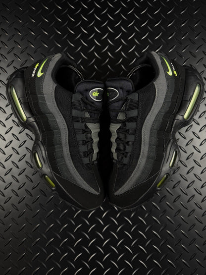 Nike Air Max 95 ‘Anthracite Grey/Black Volt’ 100% Authentic Mint Condition UK 7