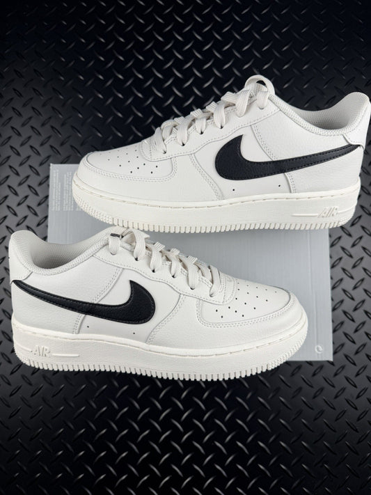 Nike Air Force 1 ESS+ ‘Black White’ Brand New 100% Authentic GS Size UK 5.5