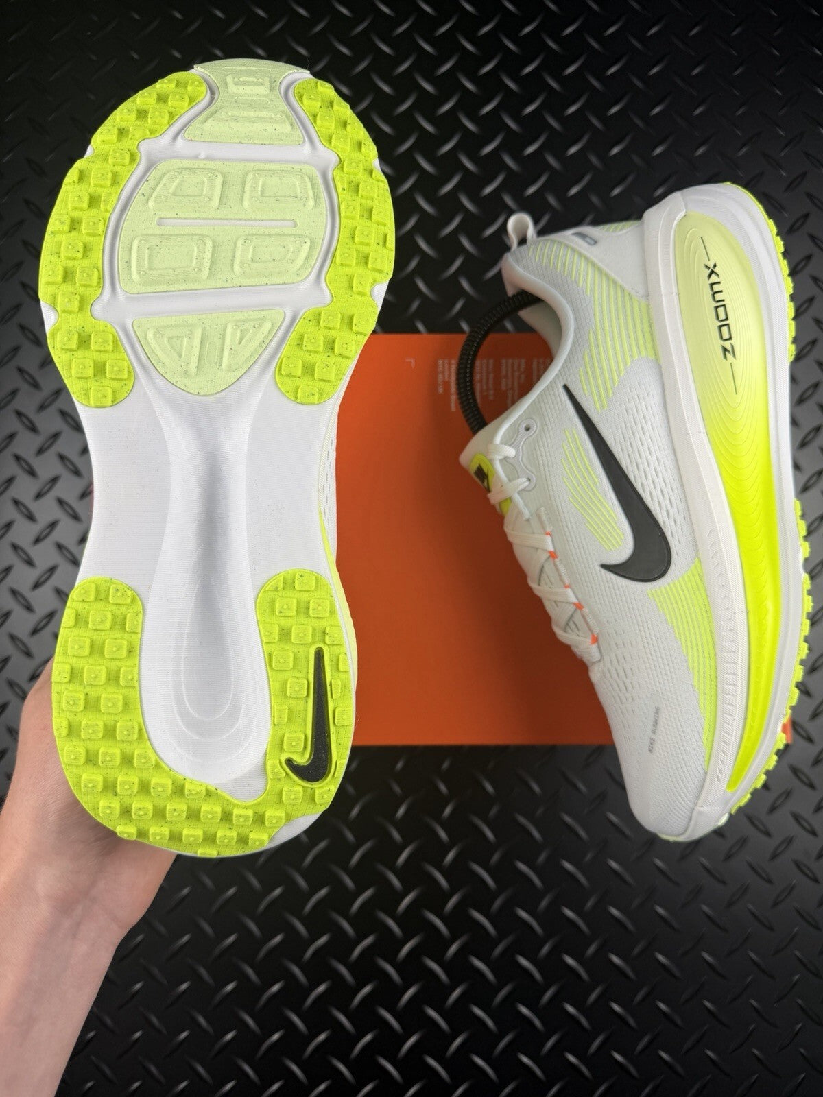 Nike Vomero 18 ‘Barely Volt’ Running/Lifestyle Trainers Brand New WMNS Size UK 6