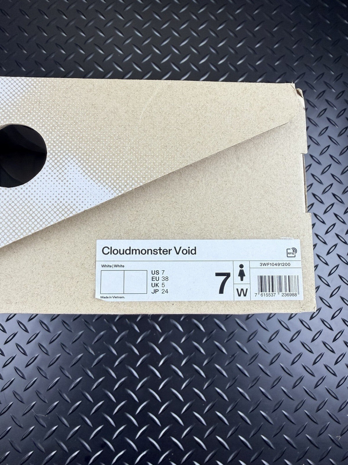 On Cloud Monster Void Running Trainers ‘Bone White’ Authentic Brand New UK 5