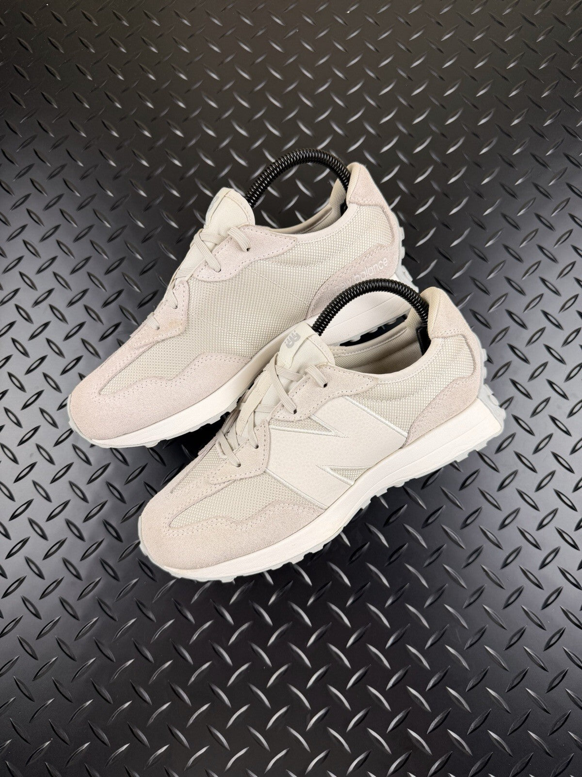 New Balance 327 Pearl White Suede Women’s Size UK 5 Great Condition Authentic