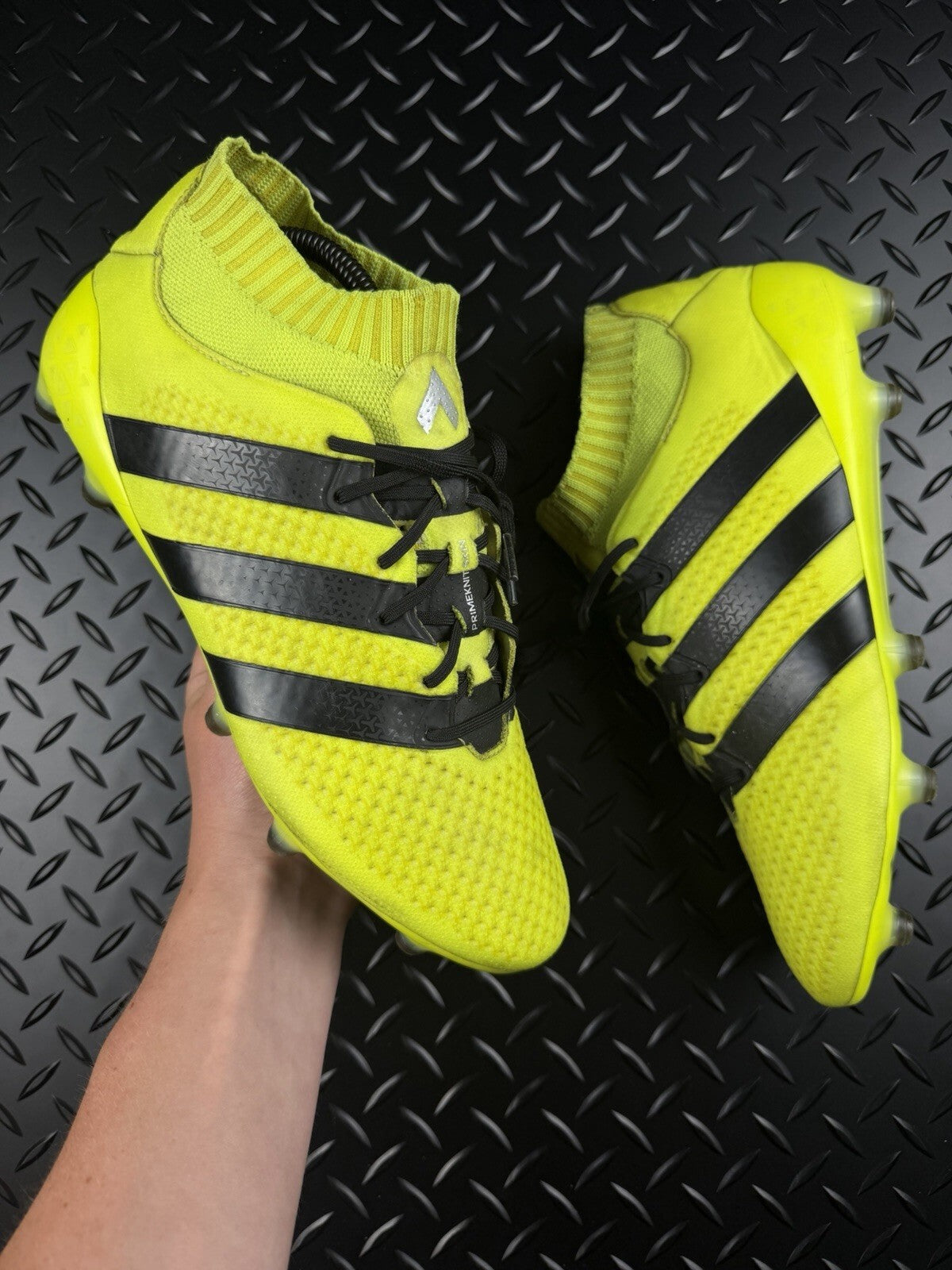 adidas Predator 18+ FG Solar Yellow / Core Black 2018 Prime Knit Men’s UK 8.5