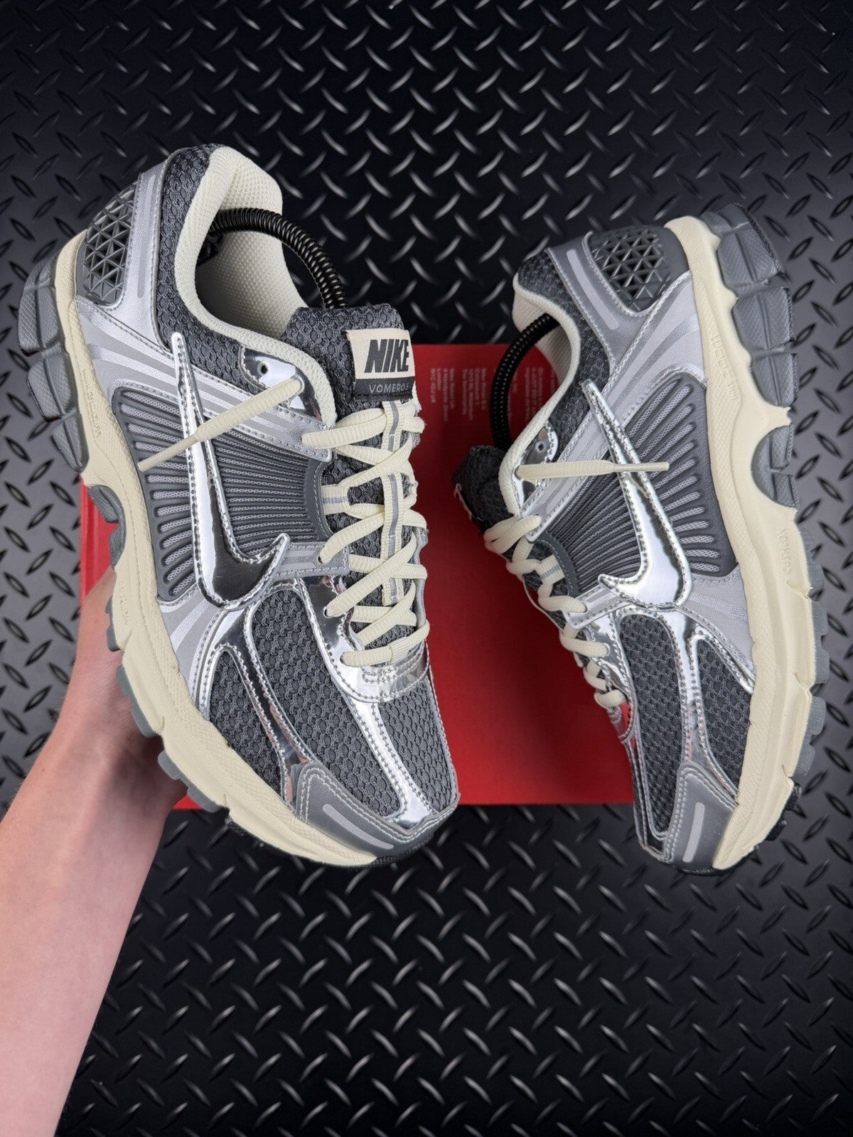 Nike Zoom Vomero 5 ‘Iron Grey Chrome’ Brand New 100% Authentic Size UK 7.5