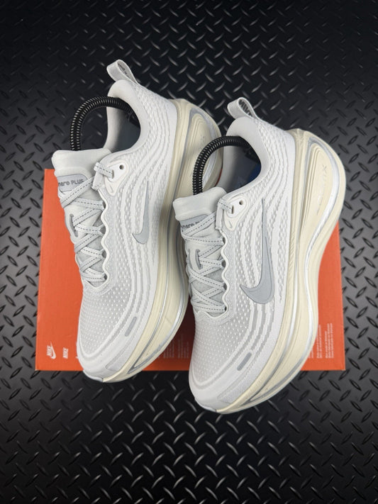 Nike Vomero Plus ‘Platinum Tint’ Running Trainers £175 RRP Brand New WMNS UK 5.5