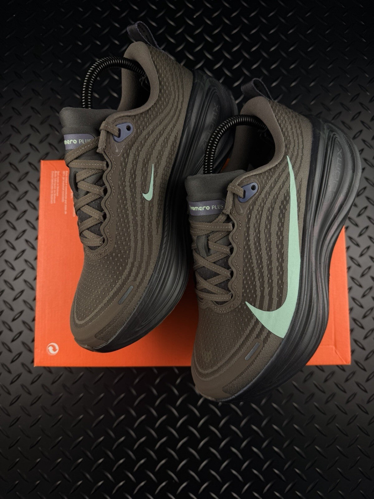 Nike Vomero Plus ‘Itonstone Sail’ Running Trainers Brand New Women’s UK 5.5