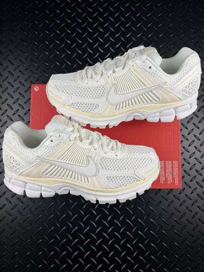 Nike Zoom Vomero 5 ‘Summit White’ Brand New 100% Authentic Women’s Size UK 4