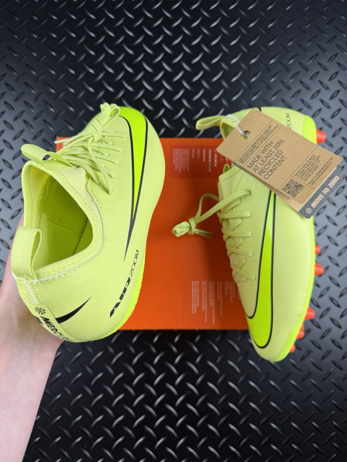 Nike Mercurial Vapor 16 Academy ‘Yellow Volt Brand New In Box Size UK 5