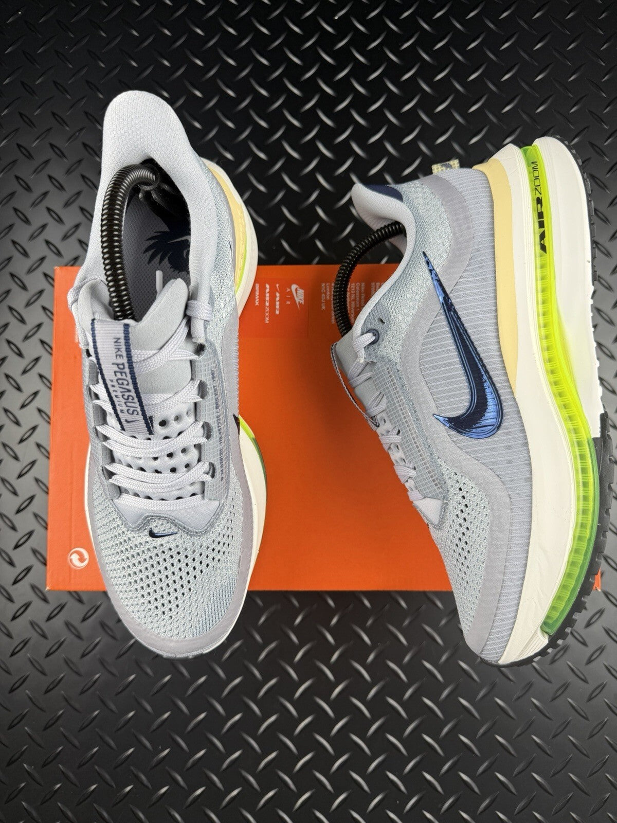 Nike Pegasus Premium ‘Wolf Grey Volt’ Running Trainers Brand New WMNS UK 6.5