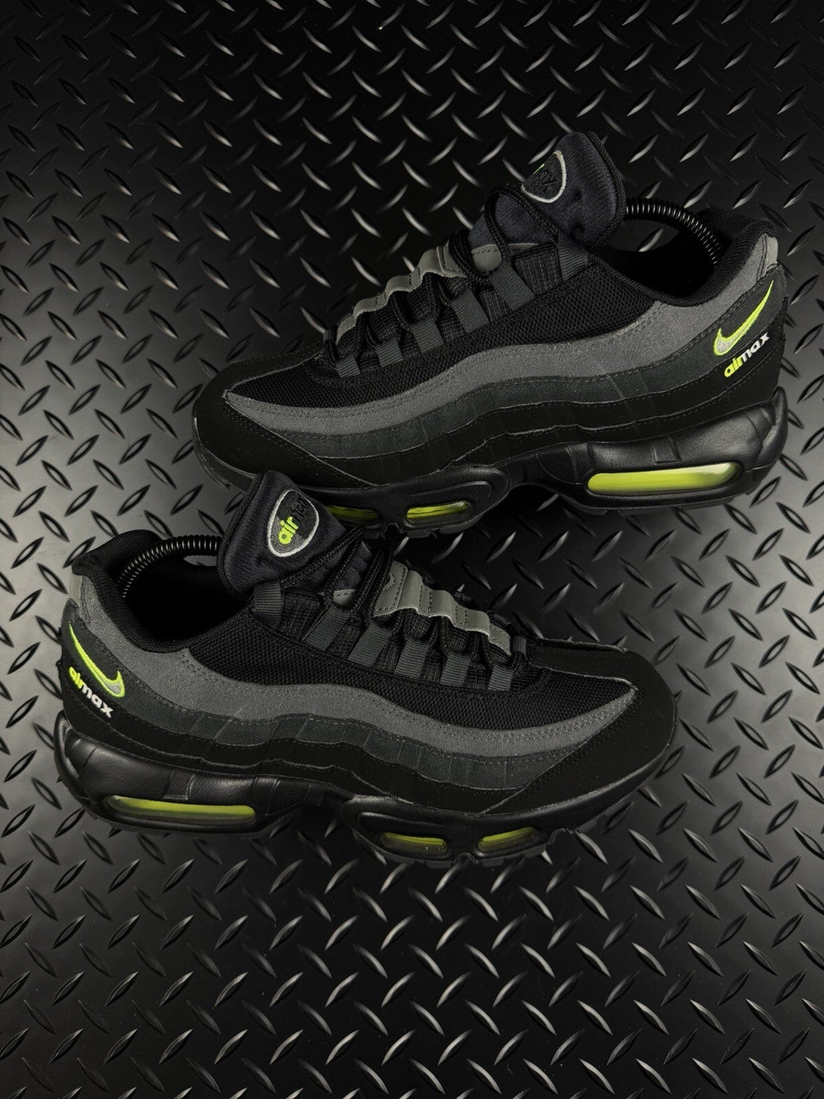 Nike Air Max 95 ‘Anthracite Grey/Black Volt’ 100% Authentic Mint Condition UK 7