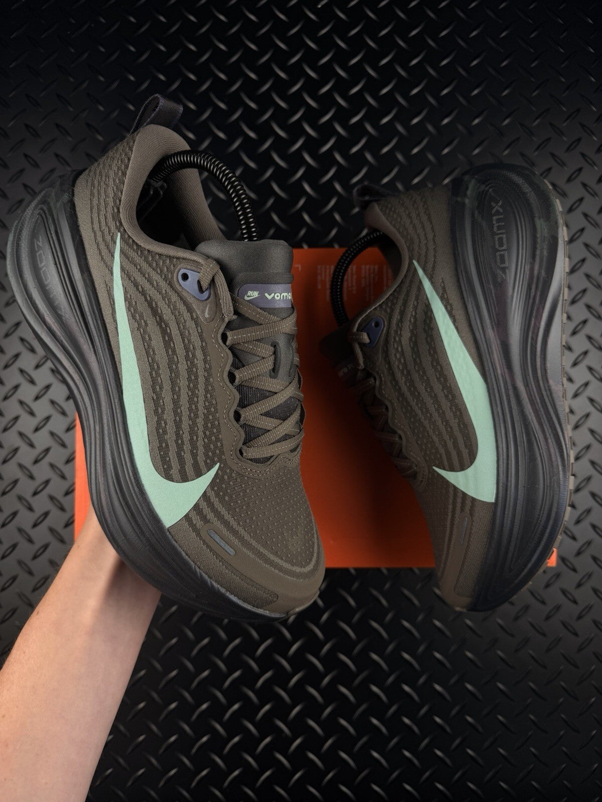 Nike Vomero Plus ‘Itonstone Sail’ Running Trainers Brand New Women’s UK 5.5