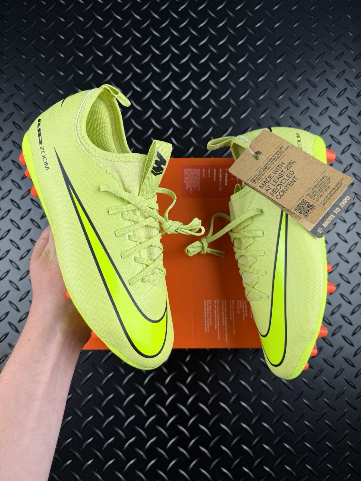 Nike Mercurial Vapor 16 Academy ‘Yellow Volt Brand New In Box Size UK 5