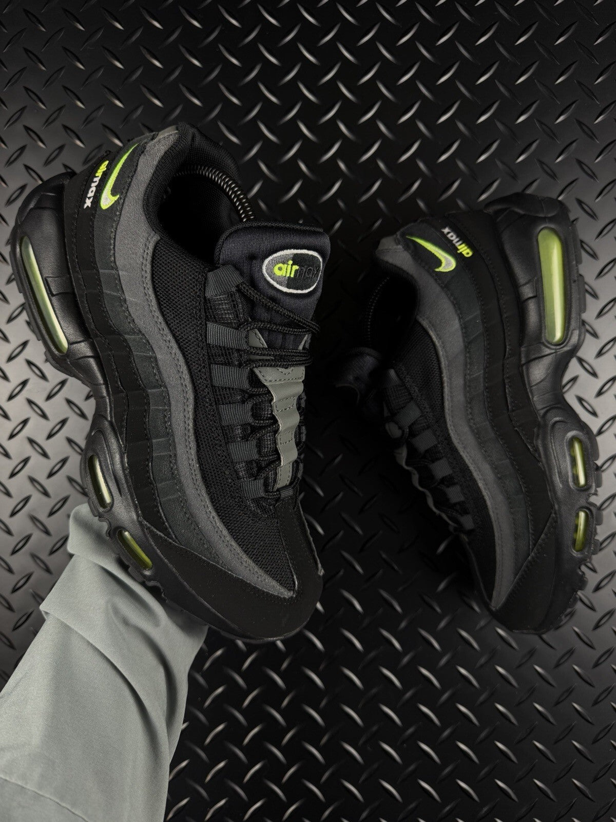Nike Air Max 95 ‘Anthracite Grey/Black Volt’ 100% Authentic Mint Condition UK 7