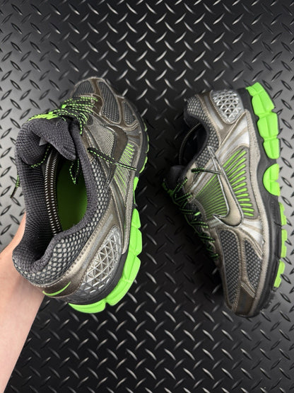 Nike Zoom Vomero 5 ‘Metallic Green’ 100% Authentic Mint Condition Mens Size UK 9
