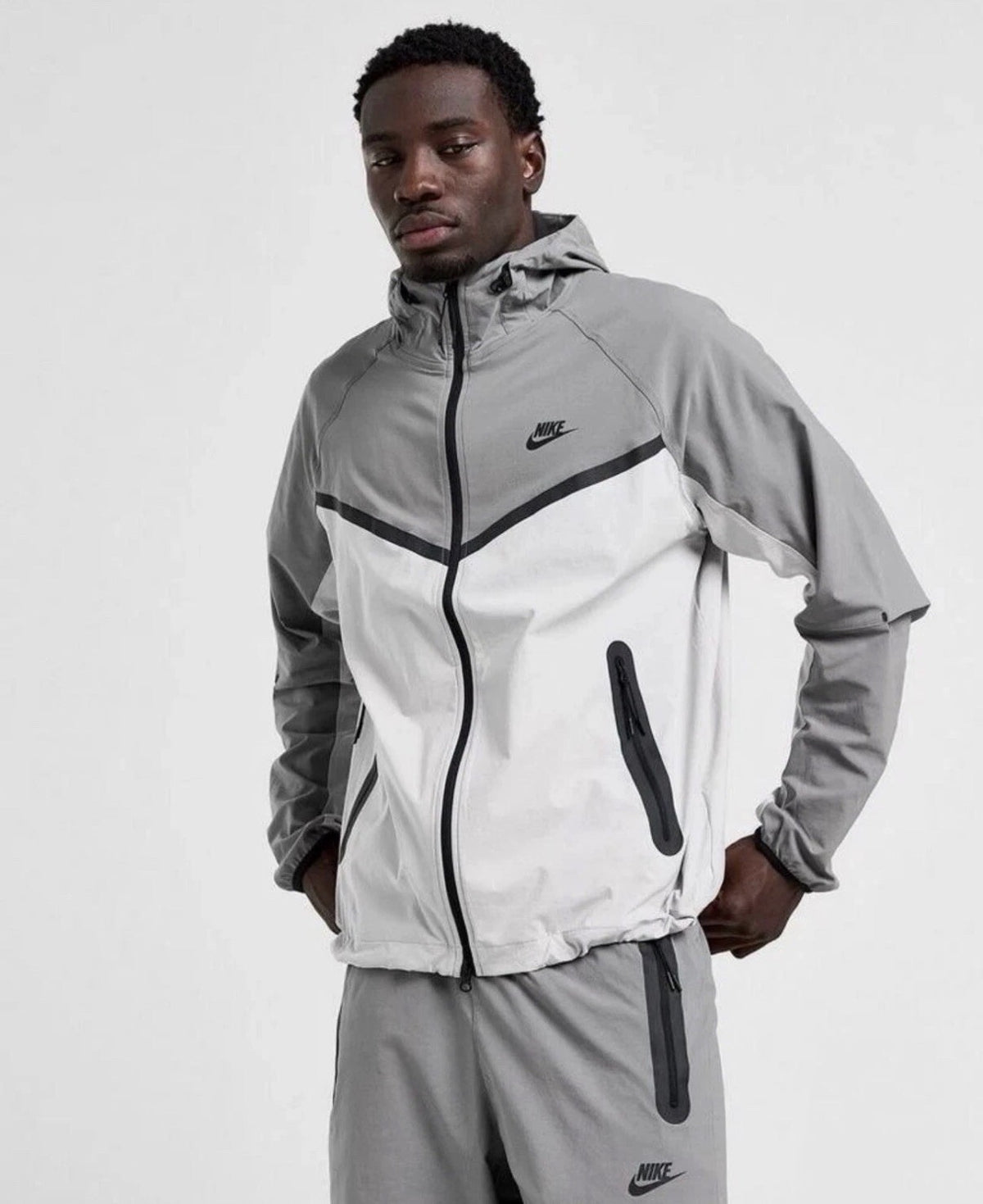 Nike Tech Woven Windbreaker Windrunner Jacket Light Iron Grey Medium HM7151-014