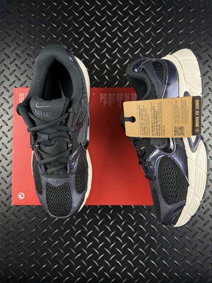 Nike V5 RNR ‘Black Gridiron’ Brand New 100% Authentic Trainers Size UK 7