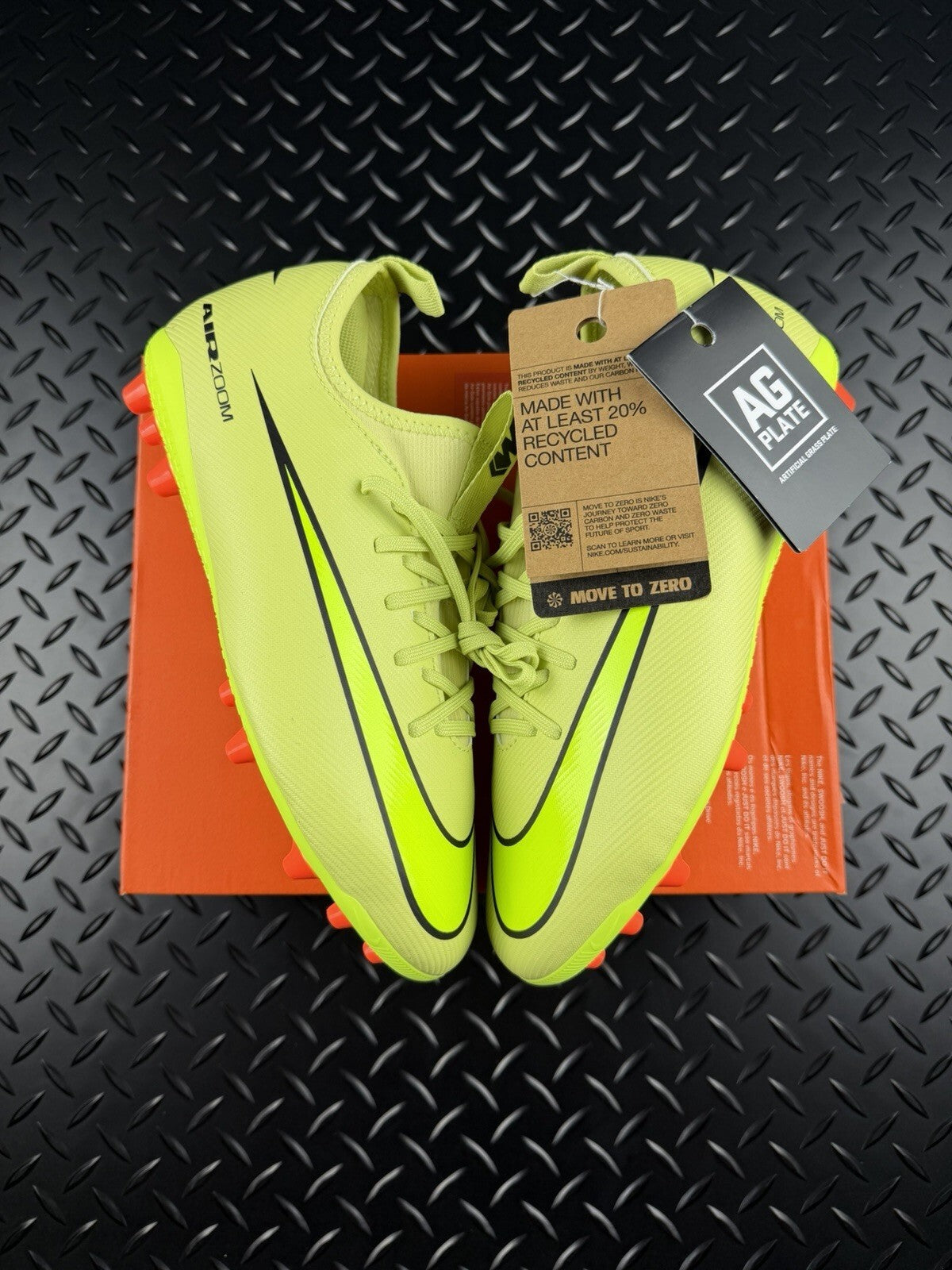 Nike Mercurial Vapor 16 Academy ‘Yellow Volt Brand New In Box Size UK 5