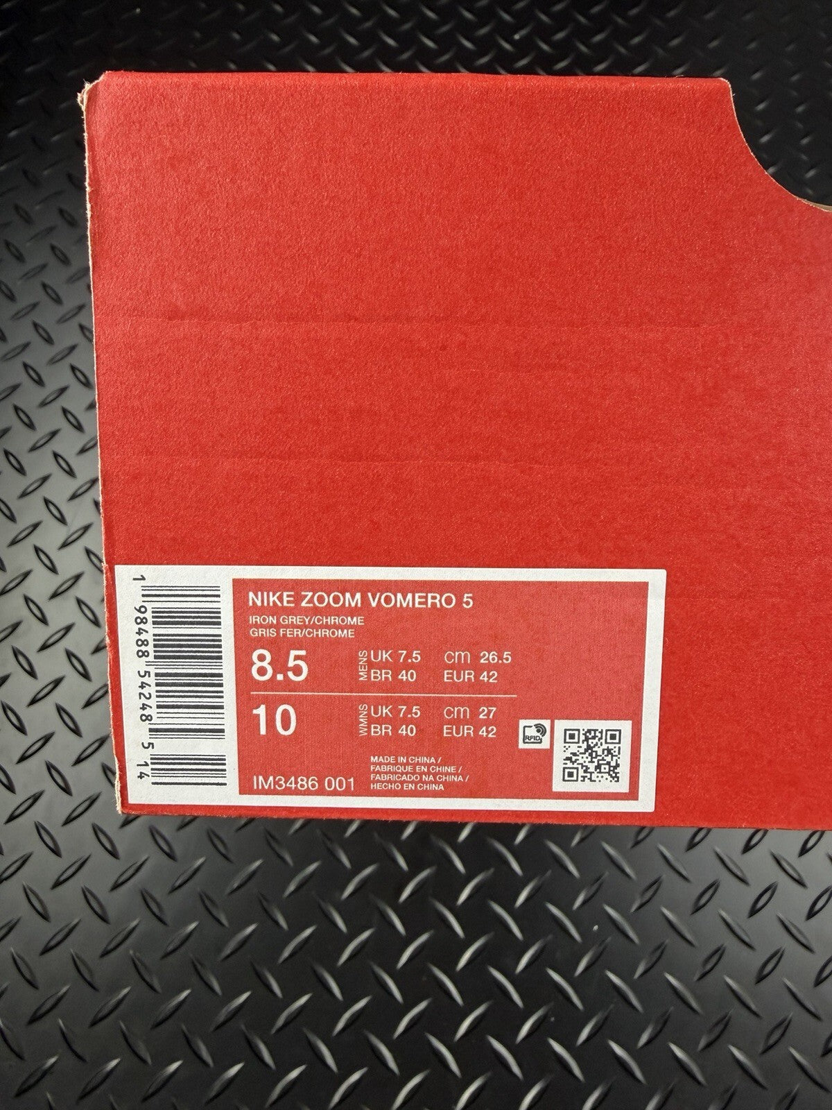 Nike Zoom Vomero 5 ‘Iron Grey Chrome’ Brand New 100% Authentic Size UK 7.5