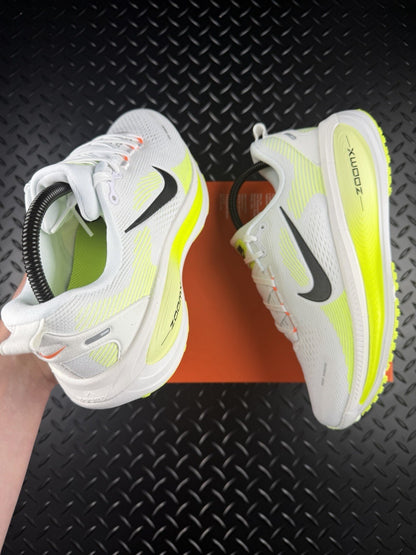 Nike Vomero 18 ‘Barely Volt’ Running/Lifestyle Trainers Brand New WMNS Size UK 5