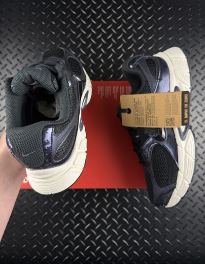 Nike V5 RNR ‘Black Gridiron’ Brand New 100% Authentic Trainers Size UK 7