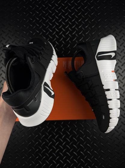 Nike Free Metcon 5 Hyperlift Gym Trainers ‘Black White’ Brand New Women’s UK 4