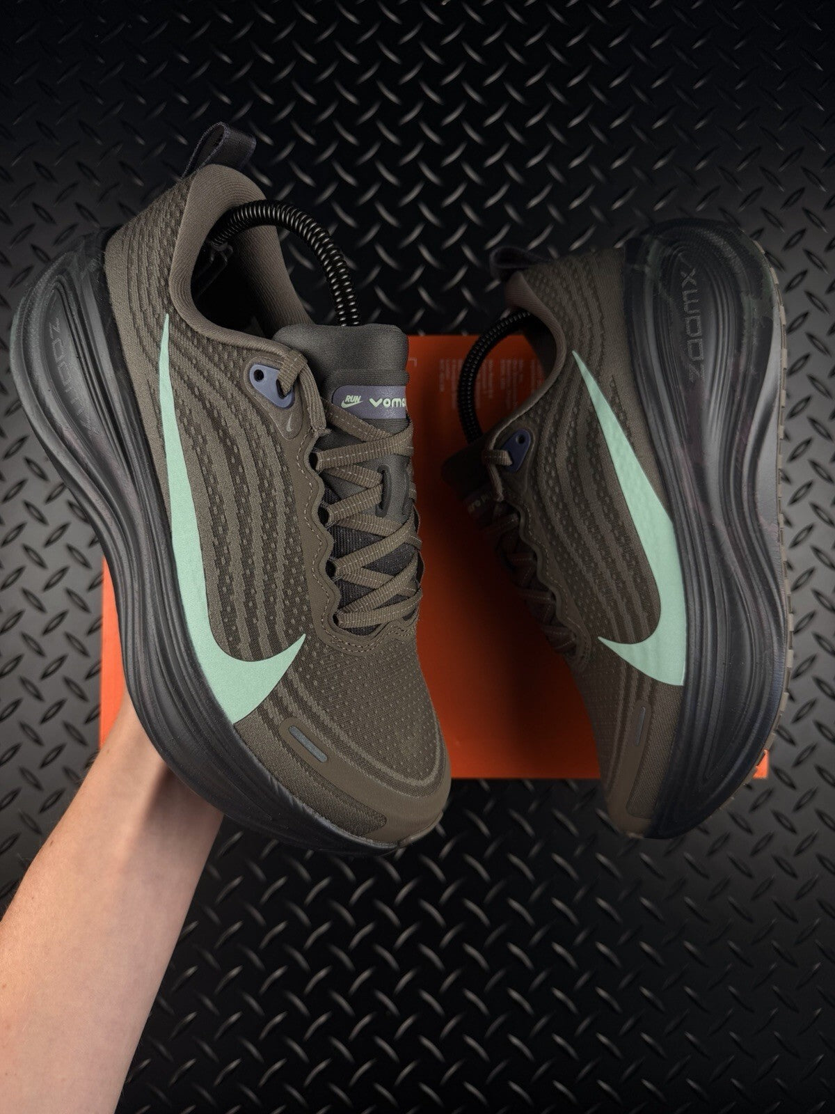 Nike Vomero Plus ‘Itonstone Sail’ Running Trainers Brand New Women’s UK 5.5