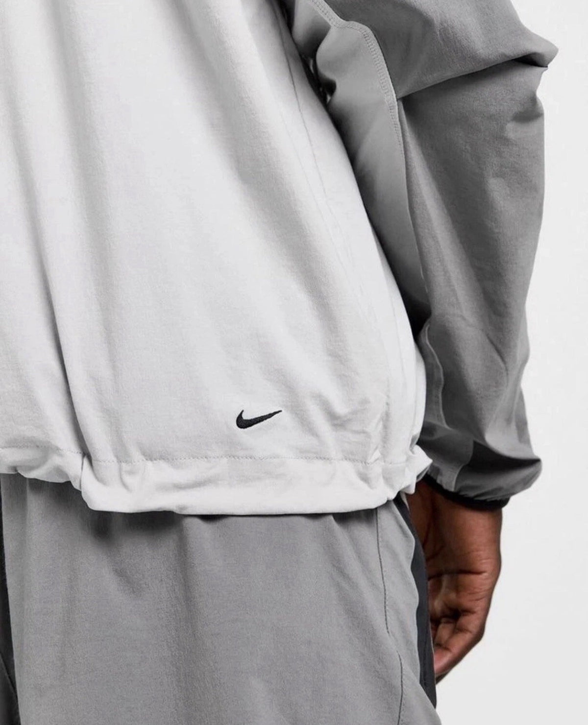Nike Tech Woven Windbreaker Windrunner Jacket Light Iron Grey Medium HM7151-014