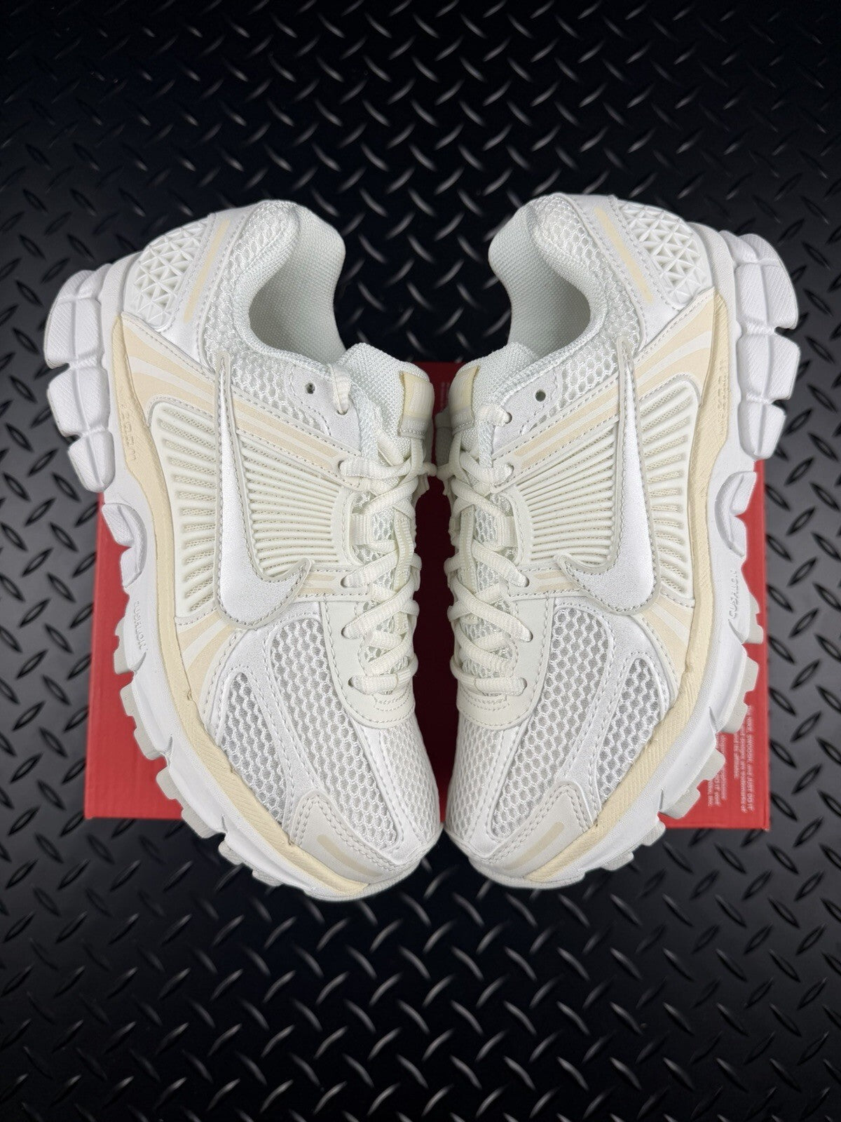 Nike Zoom Vomero 5 ‘Summit White’ Brand New 100% Authentic Women’s Size UK 4