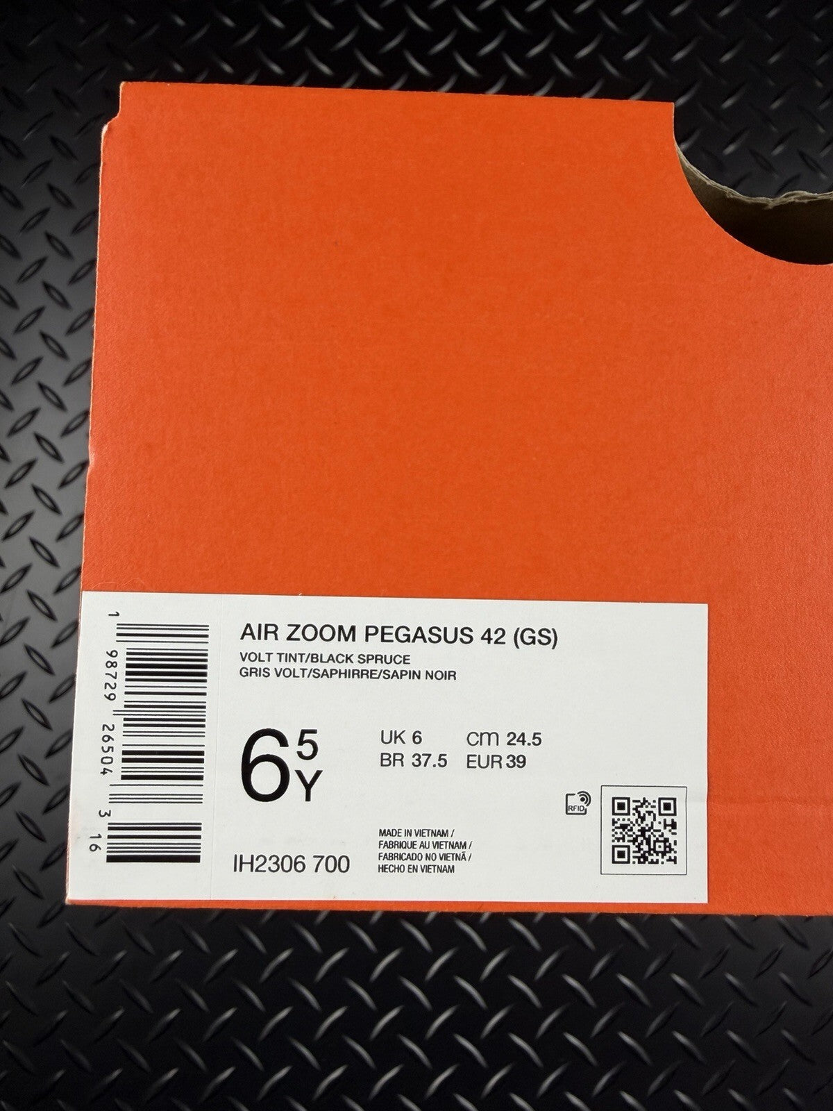 Nike Air Zoom Pegasus 42 ‘Volt Tint’ Running Trainers Brand New Size UK 6