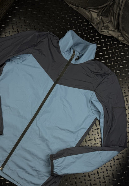 Peak Performance Ski Jacket ‘Cobalt navy’ Excellent Condition Size Small