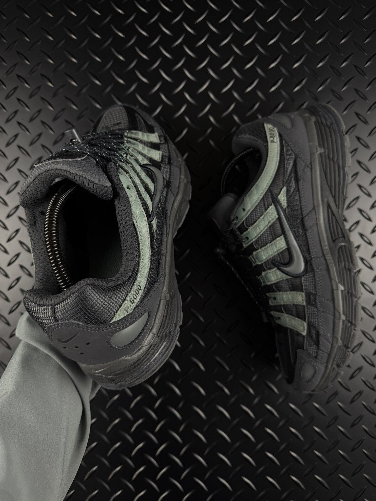Nike P-6000 Utility ‘Anthracite Black Mineral’ 100% Authentic Mens Size UK 8.5