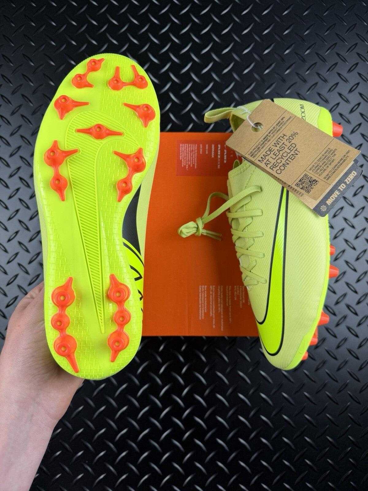 Nike Mercurial Vapor 16 Academy ‘Yellow Volt Brand New In Box Size UK 5