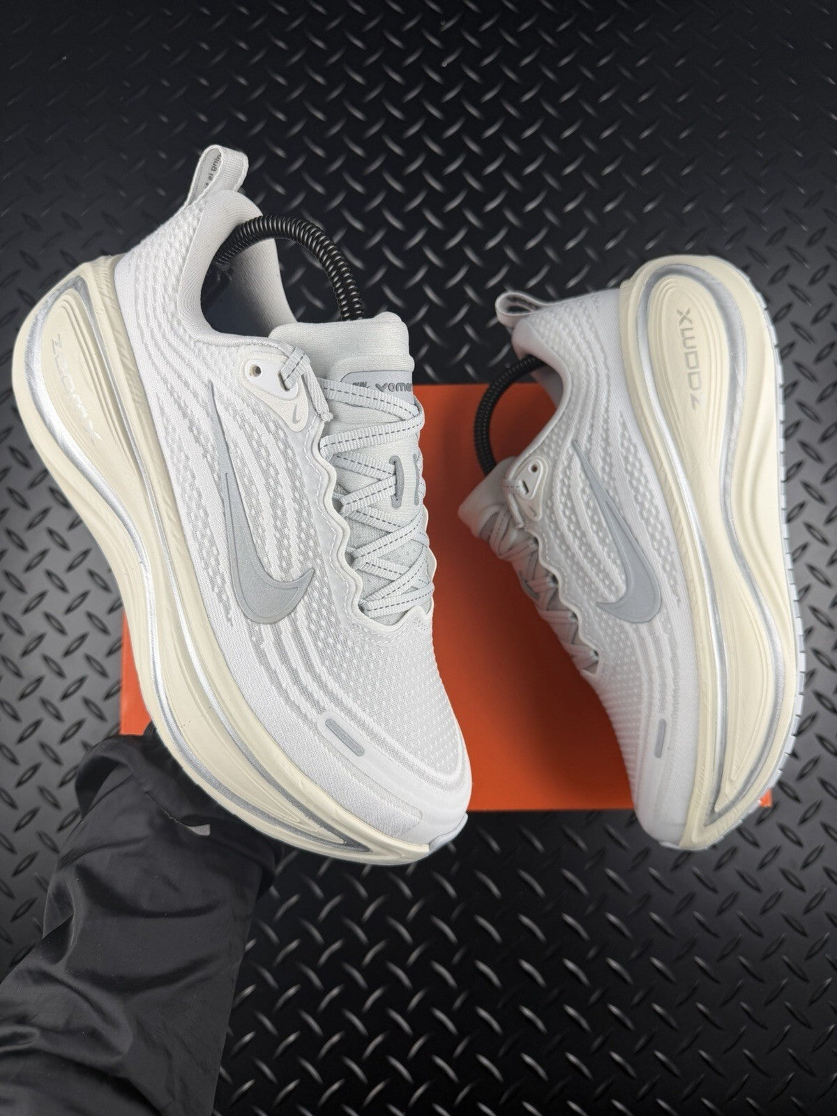 Nike Vomero Plus ‘Platinum Tint’ Running Trainers £175 RRP Brand New WMNS UK 5