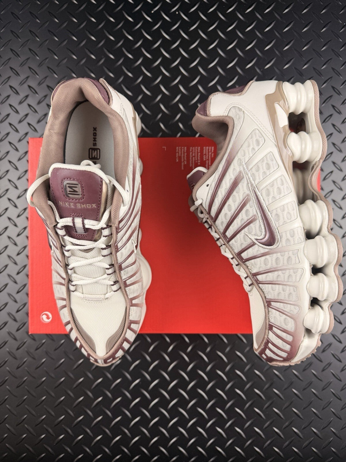 Nike Shox TL ‘Light Bone Burgundy Crush’ £165 RRP Brand New WMNS Size UK 7