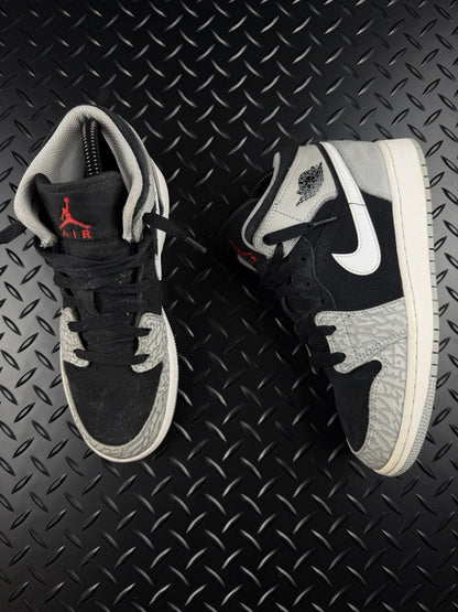 Nike Air Jordan 1 Mid ‘Smoke Grey Black’ 100% Authentic GS Size UK 4