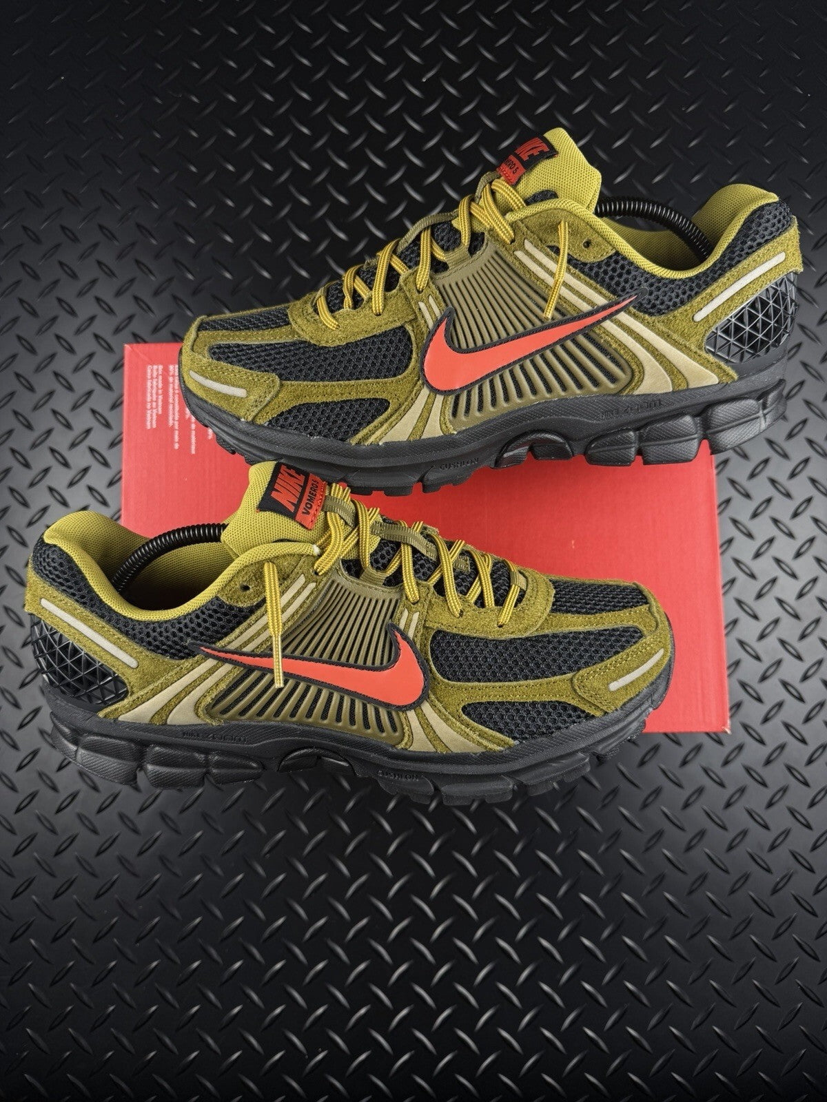 Nike Zoom Vomero 5 PRM ‘Olive Flak’ Brand New 100% Authentic Size UK 6.5