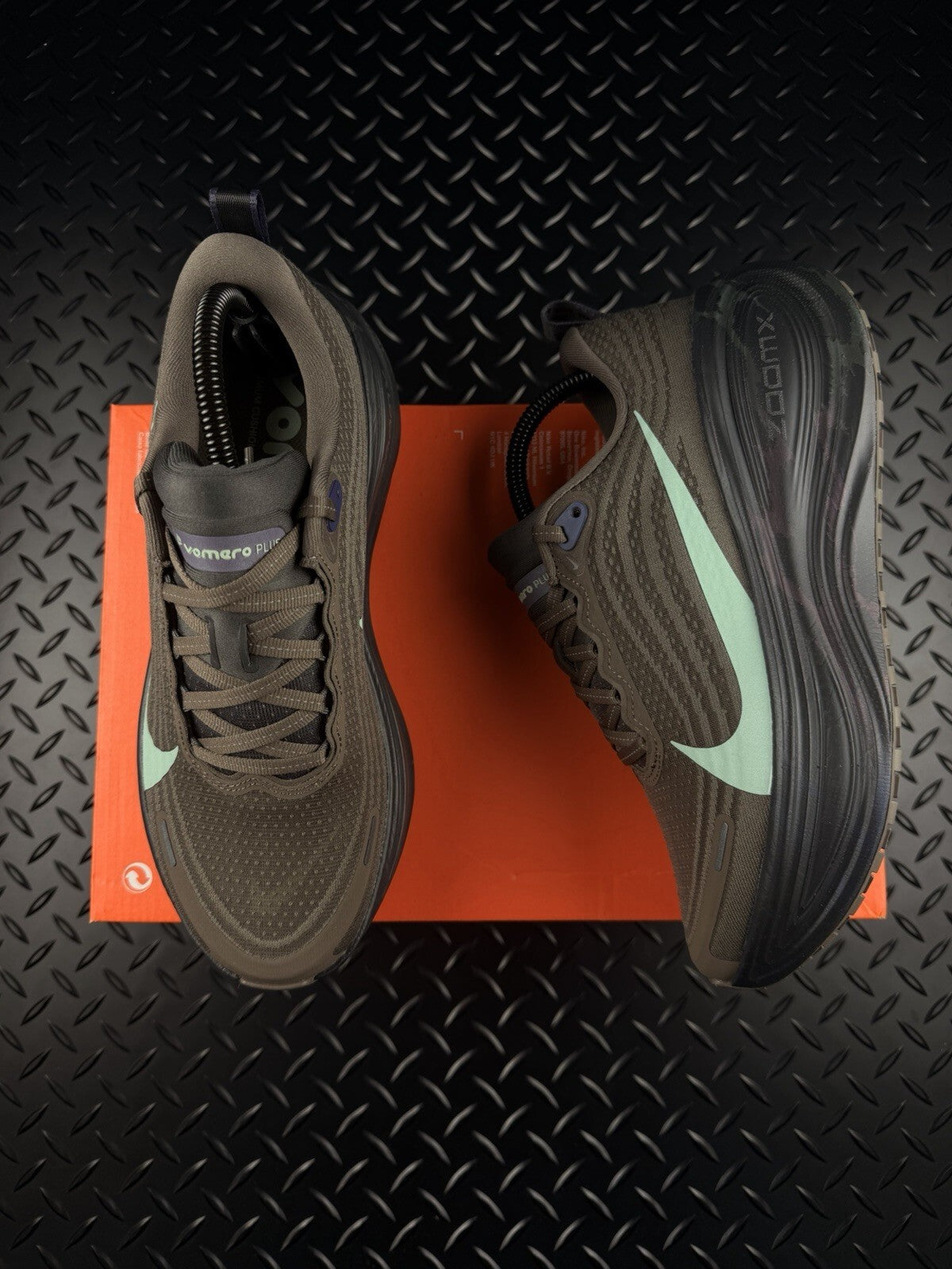 Nike Vomero Plus ‘Itonstone Sail’ Running Trainers Brand New Women’s UK 5.5