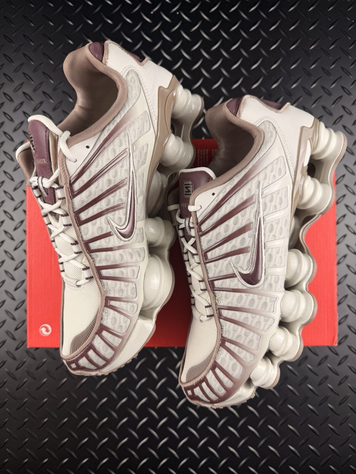 Nike Shox TL ‘Light Bone Burgundy Crush’ £165 RRP Brand New WMNS Size UK 7