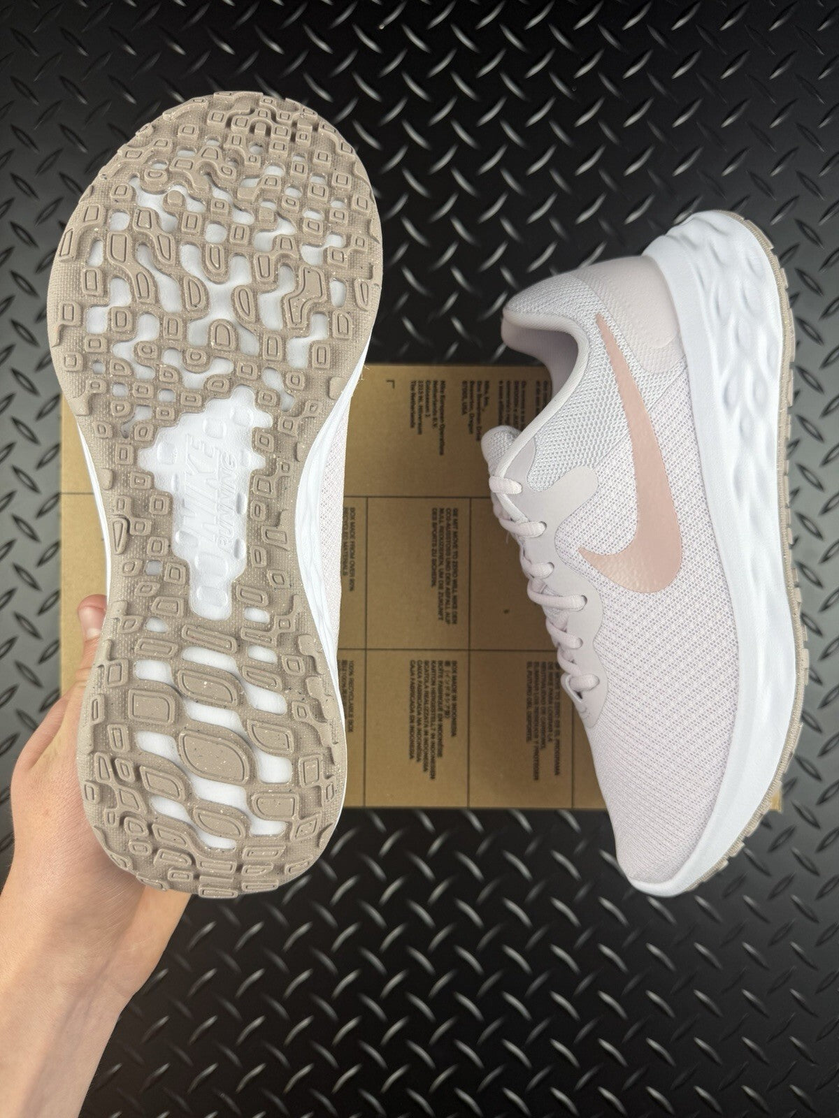Nike Revolution 6 NN Lifestyle/Running Trainers Light Rose Brand New WMNS UK 4.5