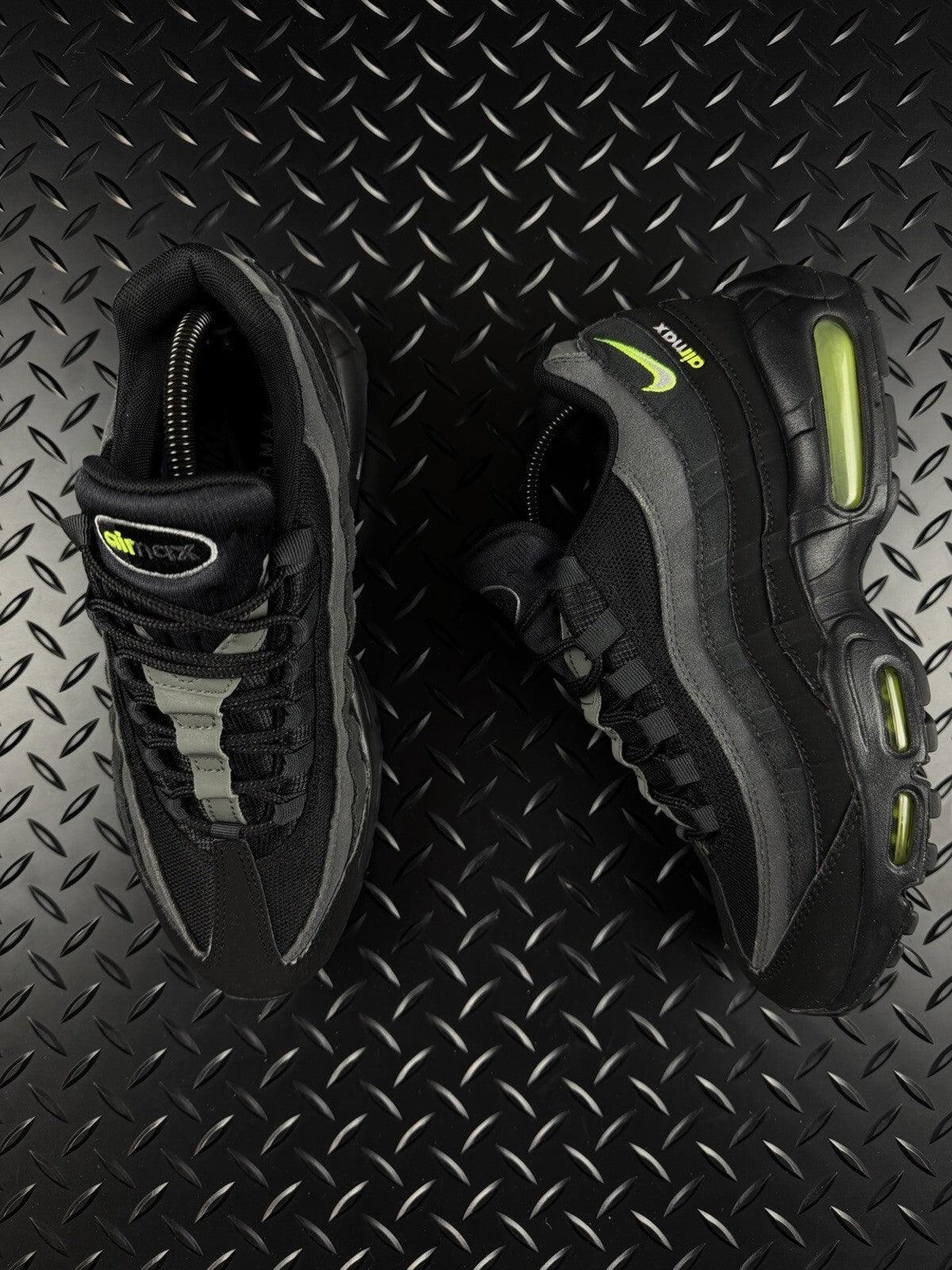 Nike Air Max 95 ‘Anthracite Grey/Black Volt’ 100% Authentic Mint Condition UK 7