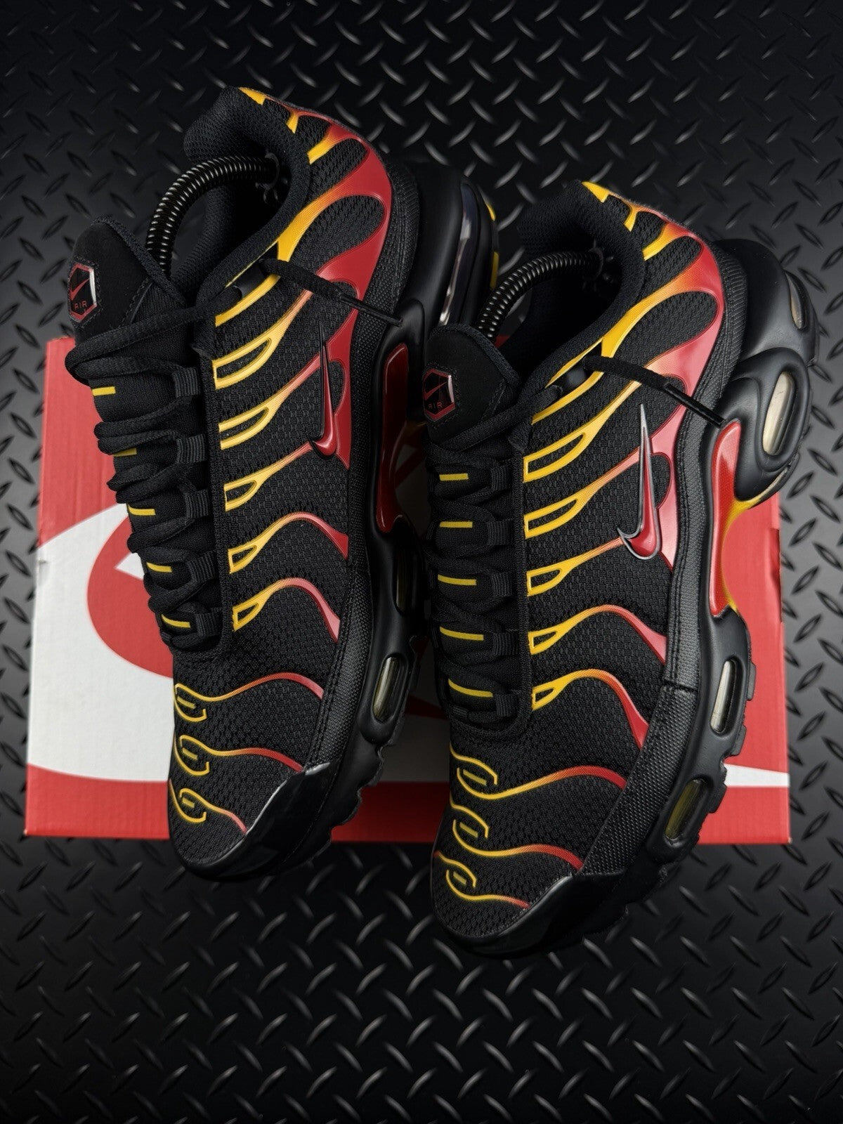 Nike Air Max Plus TN ‘Black University Red’ £175 RRP Brand New UK 8 - Full Box