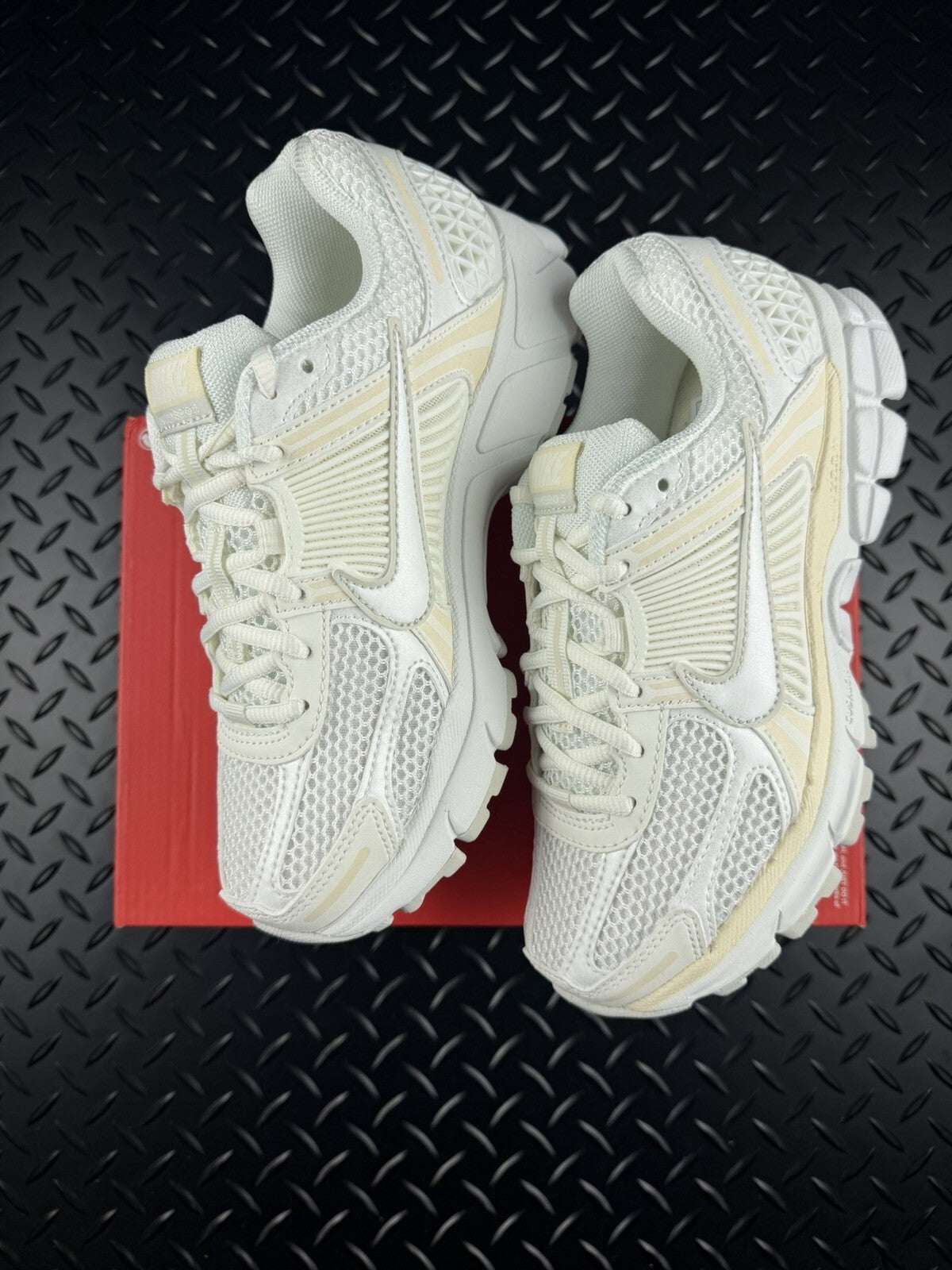 Nike Zoom Vomero 5 ‘Summit White’ Brand New 100% Authentic Women’s Size UK 4