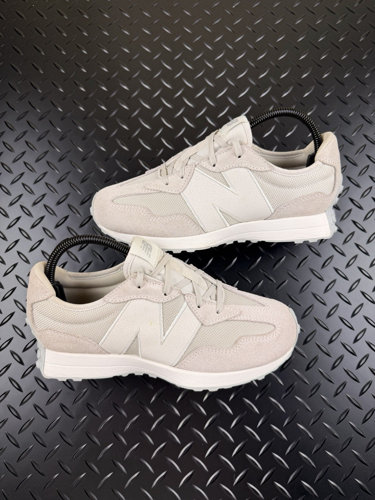New Balance 327 Pearl White Suede Women’s Size UK 5 Great Condition Authentic